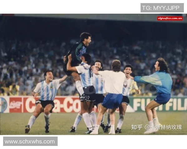 高清足球明星卫星人图片展示足球与宇宙的完美结合